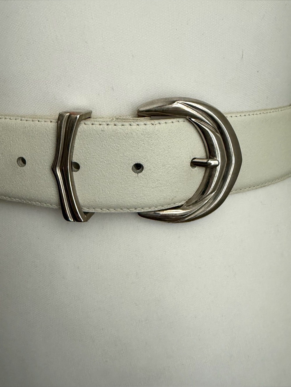 Vintage Ivory Leather Belt with Silver Buckle, Karen Scott Waist Sizes 27" - 31" - Picture 2 of 8